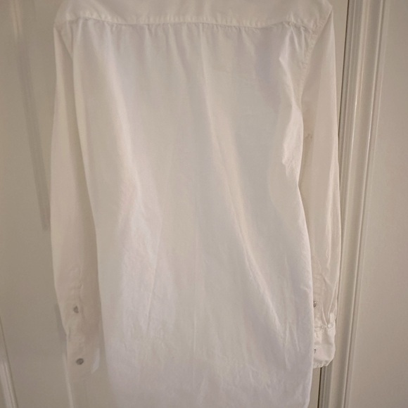 American Rag White Button-Up Shirt (UNISEX) - Picture 6 of 7